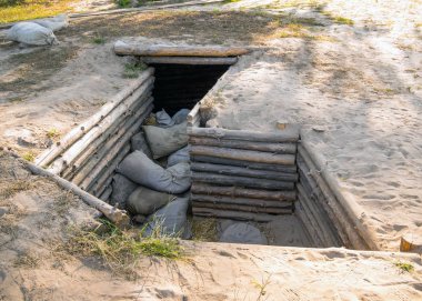 Düşman ateşinden korunaklı bir siper şeklinde ki ateş noktası