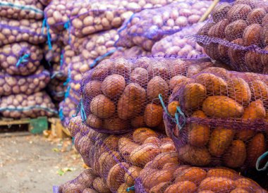 Yeni ürün stok patates ile ızgaralar yalan