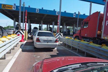 Voronej, Rusya - 9 Temmuz 2014: M4 otoyolunun ücretli bölümüne giriş