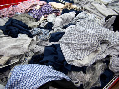 Voronej, Rusya - 26 Şubat 2019: Bir çok erkek külot bir süpermarket konteyner bulunmaktadır.