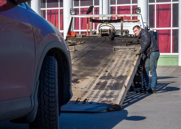 Murmansk Rússia Abril 2019 Carro Está Sendo Preparado Para Carregar — Fotografia de Stock