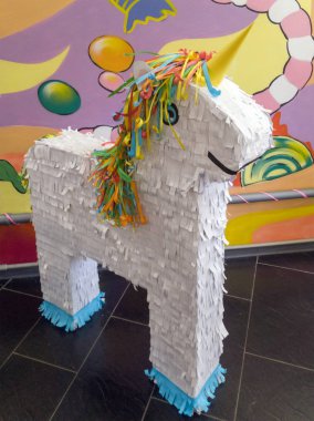 Voronej, Rusya - 10 Mart 2019: Kağıt çizgili tek boynuzlu at