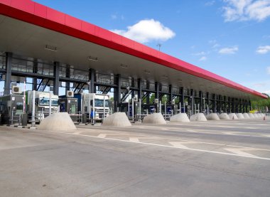 Voronezh, Rusya - 24 Mayıs 2019: Moskova M-11 otoyoluna giriş - St. Petersburg
