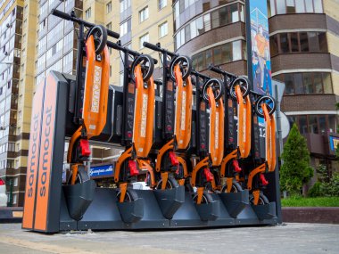 Rusya, Voronezh - 24 Ağustos 2019: Otomatik elektrikli scooter kiralama, RC 