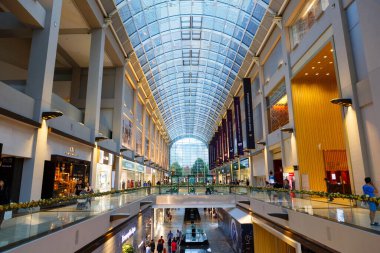 SINGAPORE-25 Kasım 2019: Marina Bay Sands alışveriş merkezi