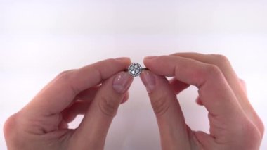 Güzel siyah Rodyum Altın Yüzük taşlarla döşenmiş