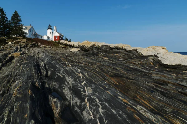 Maine Göbeğindeki Pemaquid Point Deniz Feneri Denizden Yükselen Özel Metamorfik — Stok fotoğraf