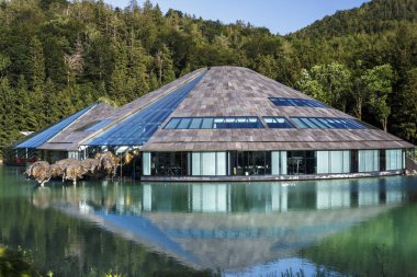 Fuschl See'deki Red Bull Genel Merkezi, Avusturya, 2019