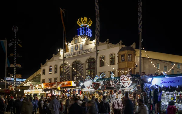 Hofbraeuzelt op Oktoberfest in München, Duitsland, 2015 — Stockfoto