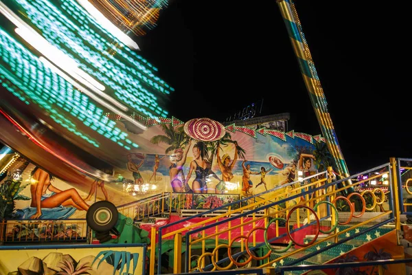 Frisbee-Fun-Fahrt beim Oktoberfest in München, 2015 — Stockfoto