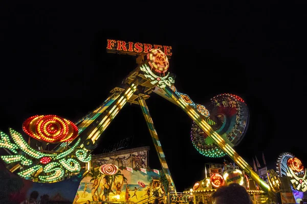 Frisbee-Fun-Fahrt beim Oktoberfest in München, 2015 — Stockfoto