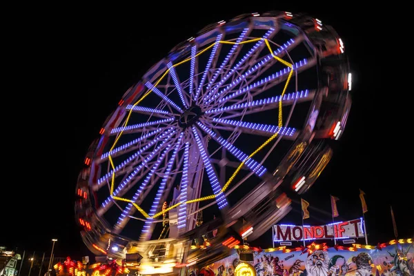 Mondlift karussell auf dem oktoberfest in münchen, deutschland, 2015 — Stockfoto