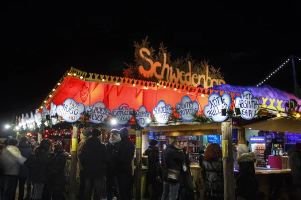 Münih'te Theresienwiese Tollwood Kış Festivali, Almanya, 2