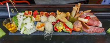 Kahvaltı ve Akdeniz büfesi, İtalyan aperatifleri, İtalyan aperatifleri