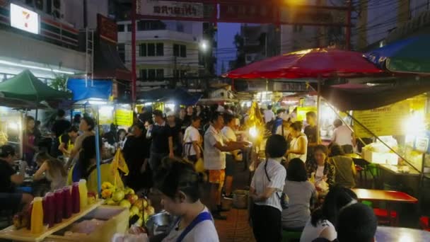 Straßenszene Während Des Nachtmarktes Der Yaowarat Road Der Chinatown Bangkok — Stockvideo