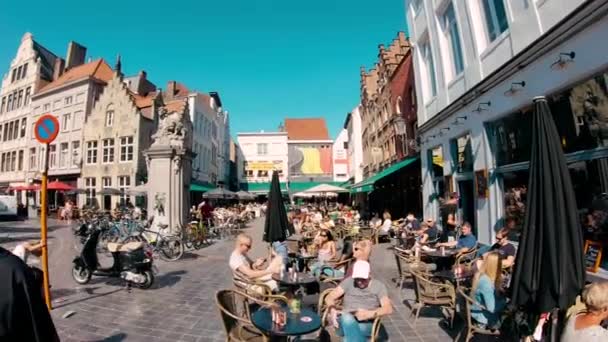Openlucht Café Zonnige Bestrating Stoep Historisch Gebied Van Brugge Brugge — Stockvideo