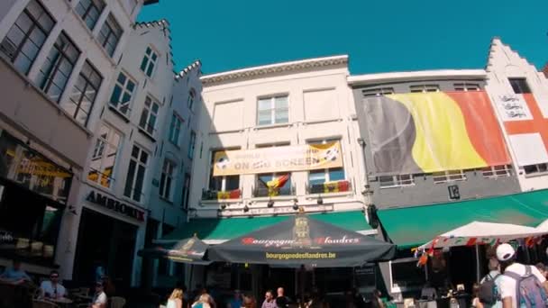 Openlucht Café Zonnige Bestrating Stoep Historisch Gebied Van Brugge Brugge — Stockvideo