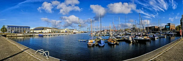 Marina veya liman Almanya Baltık Denizi Wismar şehir panoraması