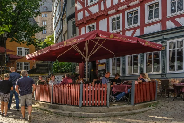 Marburg / Almanya - Ağustos 2019: Marburg Tarihi Şehir Merkezi ve geleneksel evler