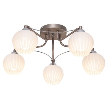 Beyaz arkaplanda izole edilmiş klasik tarzda avize