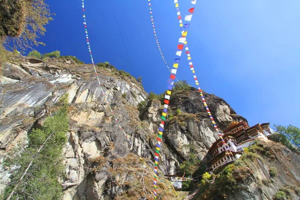 Colorful Buddhist Prayer Flags Taktshang Goemba Tiger Nest Monastery Paro — Stock Photo, Image