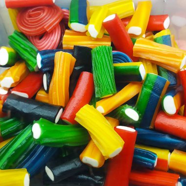 arka planı renkli şekerler