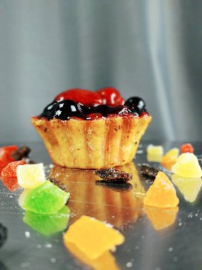 Lezzetli kek çilek ile