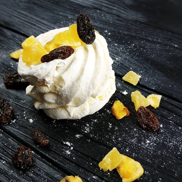 Lezzetli kek çilek ile