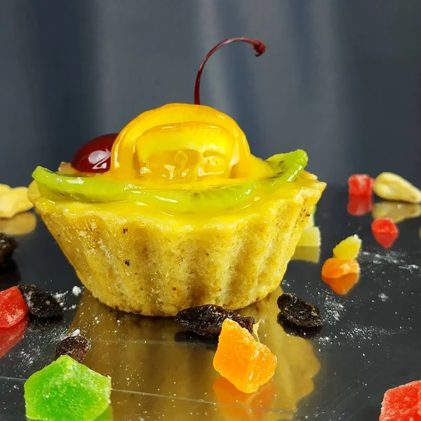 Lezzetli kek çilek ile