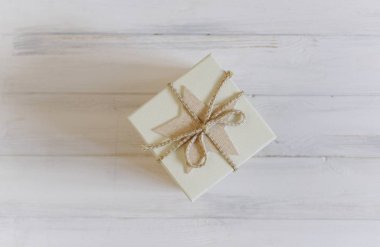 el yapımı hediye kutuları tablo