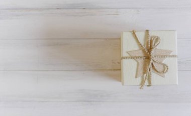 el yapımı hediye kutuları tablo