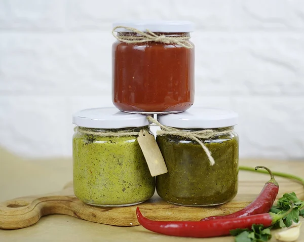 Sauces Bouteilles Sur Table — Photo