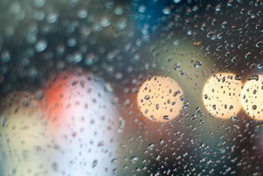 Yağmurlu bir gün ışık bokeh.