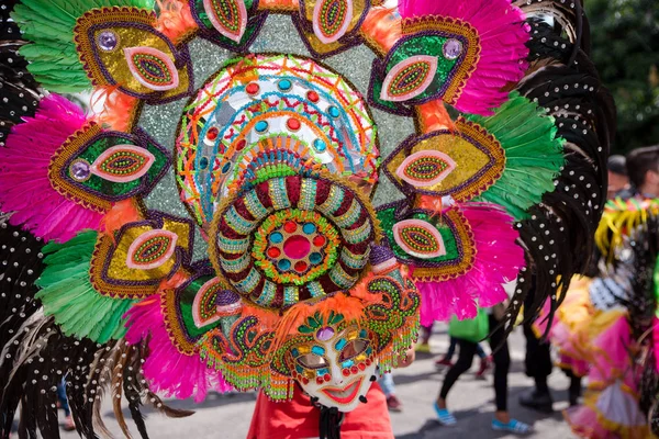 2018에 다채로운 마스크의 Masskara 필리핀 — 스톡 사진