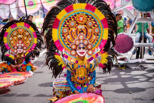 Desfile Coloridas Máscaras Sonrientes Festival Masskara 2018 Bacolod City Filipinas —  Fotos de Stock