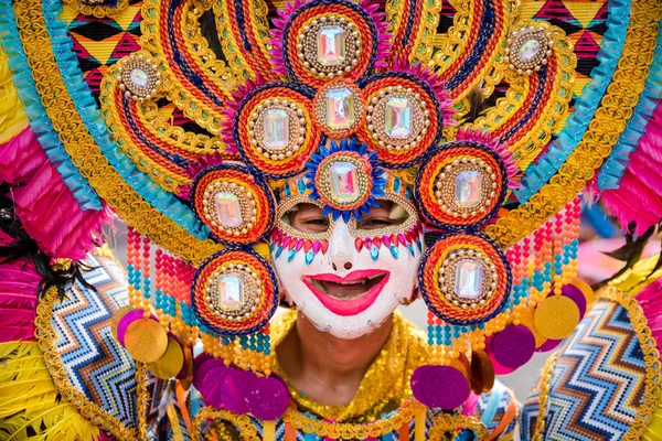 Парад Красочной Улыбающейся Маски Фестивале Маскара 2018 Баколод Филиппины — стоковое фото