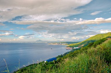 Batangas City, Filipinler bakan doğal uzak manzara.