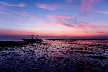 Günbatımı Lakawon Beach Resort, Cadiz, Negros Occidental, Filipinler,