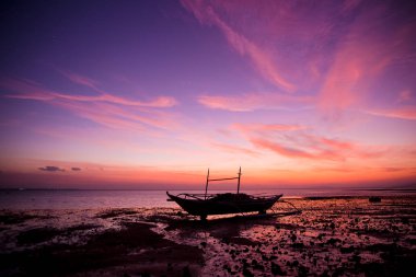 Günbatımı Lakawon Beach Resort, Cadiz, Negros Occidental, Filipinler,
