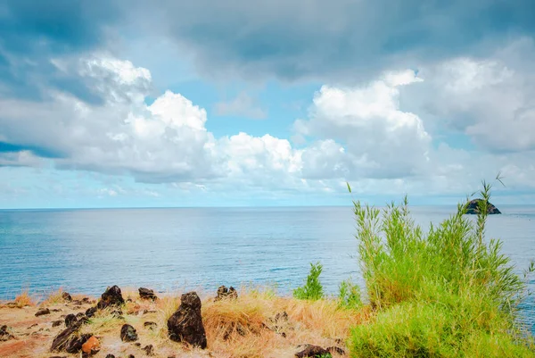 Anawangin Koyu, Zambales, Filipinler Manzarası.