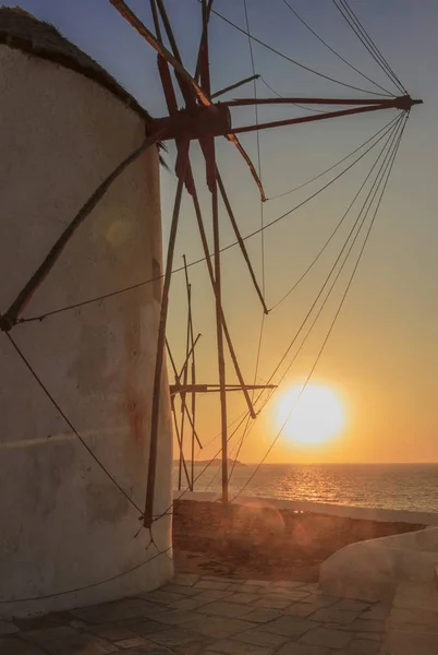 Symbol Mykonos Seascape Zachodzie Słońca Białych Słynnych Wiatraków Cyklady Grecja — Zdjęcie stockowe