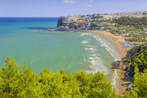 Vista Panorámica Bahía Peschici Puerto Deportivo Playa Arena Italia Puglia —  Fotos de Stock