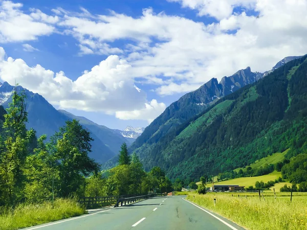 Avusturya Alpleri'nin güzel manzarası. Grossglockner, Avusturya,