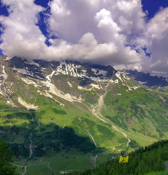 Prachtig uitzicht op de Oostenrijkse Alpen. Grossglockner, Oostenrijk, — Stockfoto
