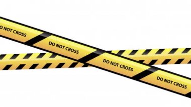 Sarı plastik uyarı bandı veya uyarı bandı. Polis hattı hareketli şerit bant 4k video