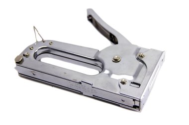 Beyaz arka plan üzerinde izole inşaat demiri zımba görünümünü