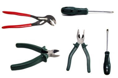 Beyaz arka plan üzerinde krom araçları kümesi.