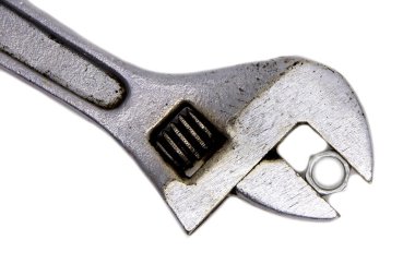 Beyaz arka plan üzerinde izole gümüş Metal İngiliz anahtarı