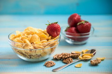 Cevizli lezzetli mısır gevreği