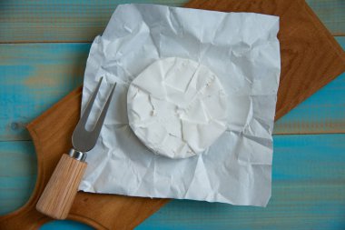 Brie veya peyniri, peynir için bir çatal ile peynir